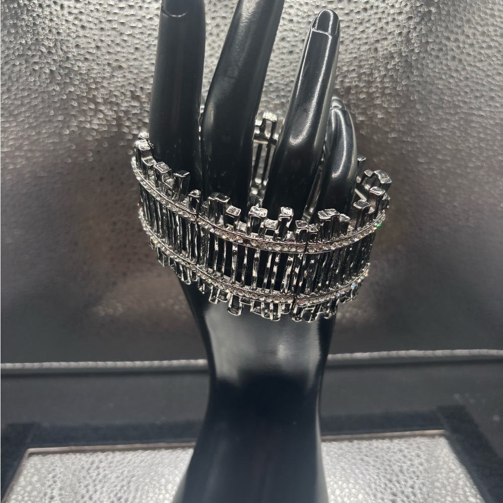 Elegant Silver Black Stretchy Bracelet